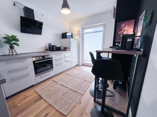 UPPER ROOM Apartment im Zentrum mit kostenfreiem Parkplatz - Neustadt an der Weinstraße - 2