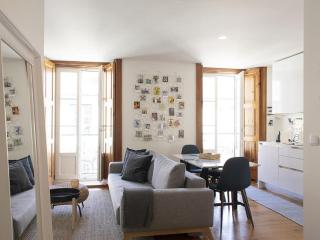 Chiado Cozy Bright Apt with AC Elevator - Lisbona - 0