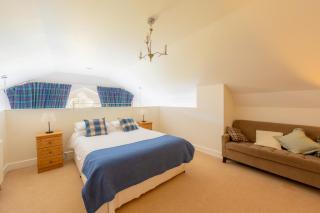 The Caledonian 3 Bedroom Self Catering Apartment in historic Abbey - Fort Augustus - 3