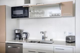 Blueground DTLA pool courtyard near dining LAX-1202 - 2