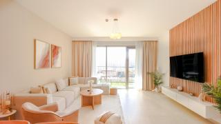 Burj Khalifa view with Grass Turf Balcony-Downtown by Tanami Holiday Homes - Dubai - 2
