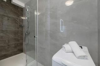 Międzywodzie Beautiful Apartment with Garden & Parking by Noclegi Renters - Międzywodzie - 5