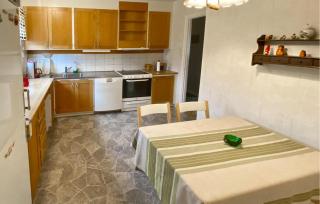 2 Bedroom Gorgeous Home In Tanumshede - 3