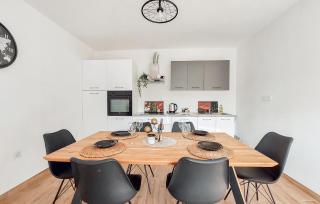 Amazing Home In Labin With Kitchen - Labin - 6