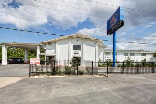 Motel 6-Dallas, TX - South - 3