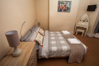 Banyan tree - Buxton - 6