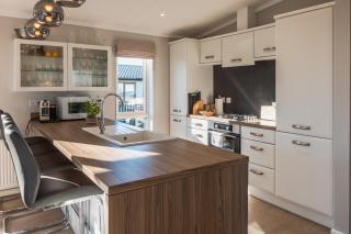 St Helens - Lodge - sleeps 4 - Pets Allowed - Pool - 1