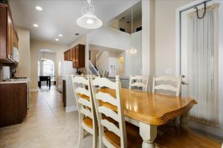 Beautiful 5 Bed Pool Home in Reunion home - Kissimmee - 1