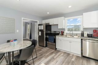 Furnished Ranch Home with FREE washer and dryer - Middletown - 3