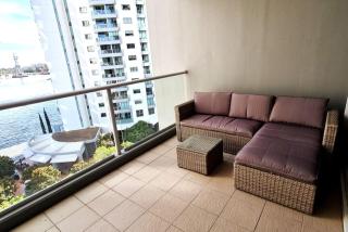 3BR Skyline Oasis w River Views, Gym, Carpark, FastWIFI, Tennis Court, Steam Room - 8