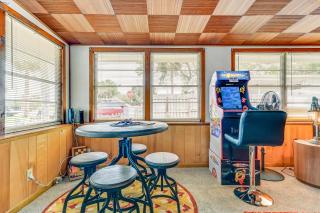 Eclectic Tarpon Springs Home Bayou Across Street! - 4