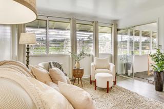 Hilo Apartment with Lanai - 2 Mi to Beaches! - 7