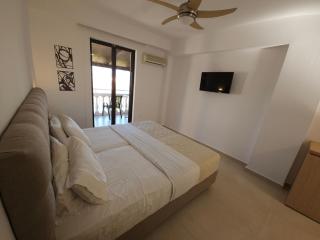 Boomerang Sea View Accommodation and Studios - Planos - 1