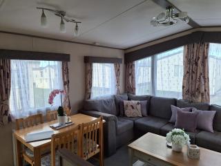 Lunas Seaside Haven - 1