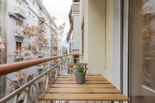 Colourful & Modern Apartment - 7