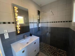Villa piscine jacuzzi Plage 20 min lac 5 min - 8