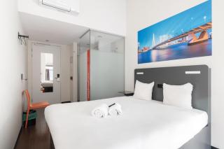 easyHotel Rotterdam City Centre - 1