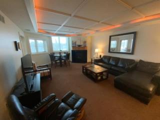 Beautiful First Floor suite with patio to the Bay - 2
