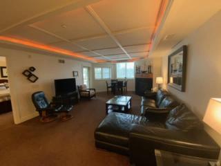 Beautiful First Floor suite with patio to the Bay - 4