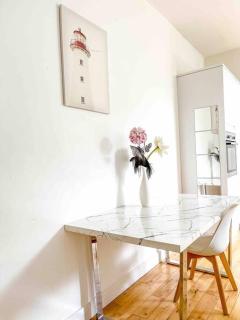 London 2 bed apartment - Woolwich - 1