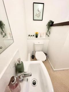 20% Monthly stays - 3 bedrooms @ Homevy Leeds - Beeston Hill - 4