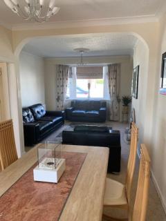 High Road, Stevenston, 15 minutes drive to Troon - 7