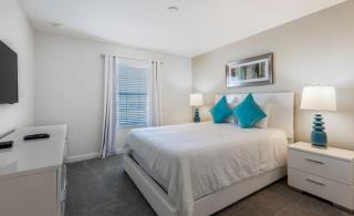 Cozy 4 Bed Town Home with Splash Pool townhouse - Davenport - 1