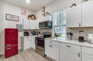 Stylish Home about 2 Mi to Jackson State and Belhaven! - Jackson - 5