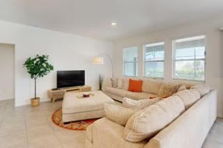 Beautiful 5 Bed Pool Home with Game Room home - 8