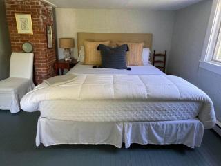 Deer Isle Farmhouse - New! - Deer Isle - 6