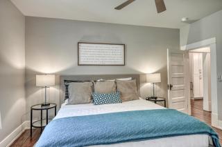 Modern Luxurious Home with game room - Fredericksburg - 2