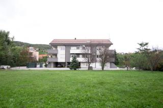 Garden View Home - Two FREE garages and 1800 m2 private Garden-Park-Sport area - Zagreb - 8