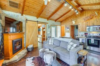 Near Lake and Trails Rustic Newland Cabin with Deck! - Newland - 5