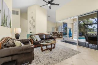 Freshwater Canal, Bicycles, Heated Pool - Casamigos - Roelens Vacations - Cape Coral - 3