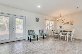 Modern Pensacola Home about 6 Mi to Beach! - Pensacola - 4
