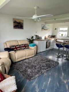 Cosy Beach Chalet - Scratby - 6