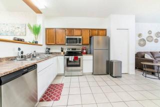 Bright Eastside 2BD-2BA Retreat with Pool & Parking - Low Summer Rates! - Tucson - 6