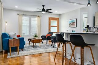 Artful Urban Bungalow Stylish Comfort in North Austin - Austin - 6