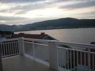 Ferienwohnung Im 2, Stock Mit Balkon Und Meerblick - Trogir - 9