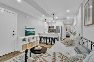 Stylish Suite-NearWEM-4 Bed-Central - 0