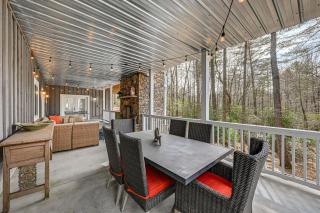 Outdoor Fireplace and Views Mountain Bearadise - 8