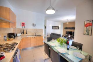 St Julians Lovely 3 Bedrooms By Homely - St Julian's - 2