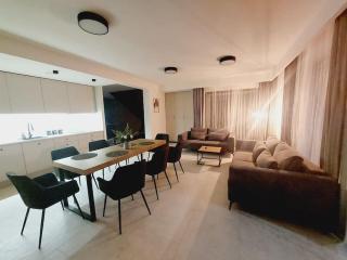 Przestronny apartament, ogródek, bezpłatne miejsca postojowe w garażu, AWG APARTMENTS - 5