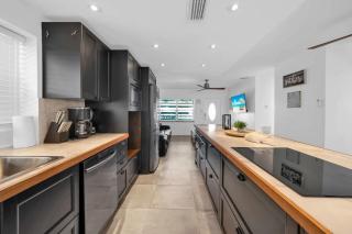 Renovated Gem: Prime Spotless Ideal - Miami - 5