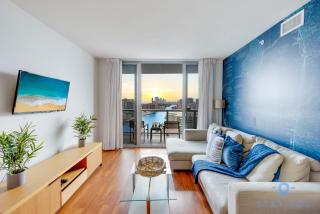 Apartment with Balcony, Gym, Pool - Hallandale Beach - 9