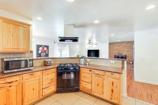 Charming Home with Pool - Near Mesa Arts Center! - Mesa - 1