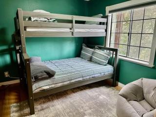 Cedar Ridge Hot Tub BBQ Sleeps 8 - Oakhurst - 5