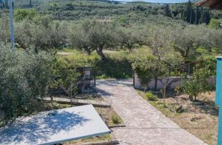 Ionnisos Traditional Home - 8