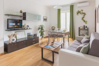 2-Bedroom Apartment in Alba with Free Parking and Air Conditioning - Alba - 0