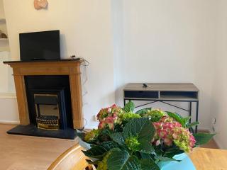 Entire flat with a big living-room, bedroom, kitchen, and bathroom - London - 6